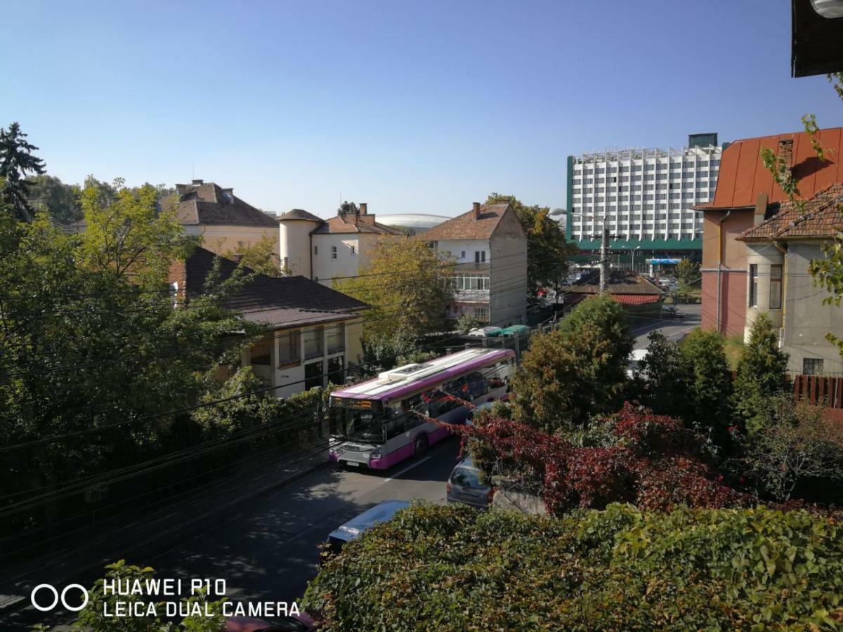 Апартаменты Apartament Hunter Клуж-Напока Экстерьер фото