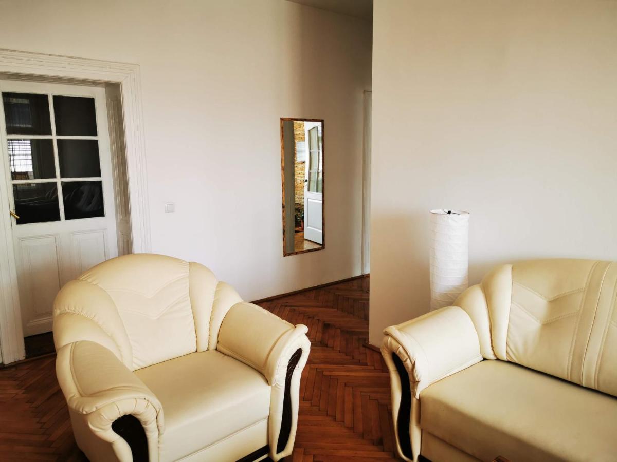 Апартаменты Apartament Hunter Клуж-Напока Экстерьер фото